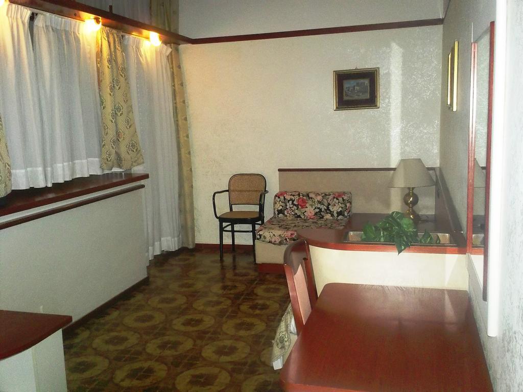 Hotel Gaggiano Сан-Джованні-Ротондо Номер фото